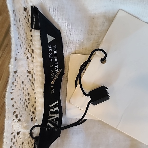 ZARA WHITE COTTON DRESS WITH EMBROIDERED LACE TRIMS SIZE small - Picture 8 of 8